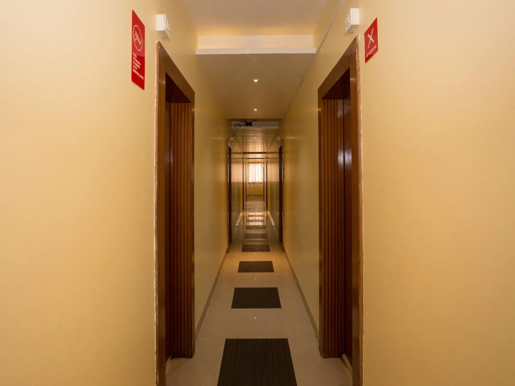 OYO 10679 Hotel Nanashree Executive