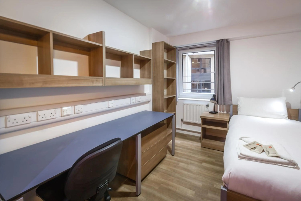 LSE High Holborn
