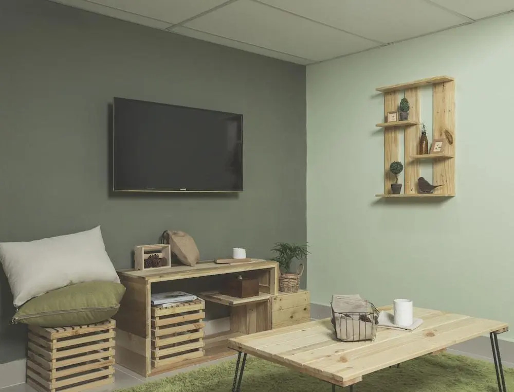The Homee Cozy Modern Studio Apartment
