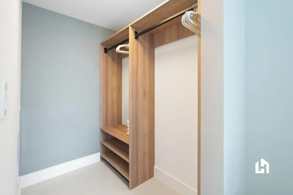 Stylish Apartments with Partial Ocean Views in Downtown