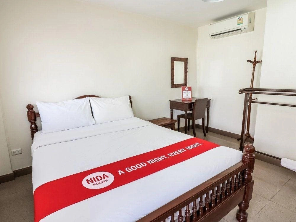 Nida Rooms Moon Muang Sriphum Minimal