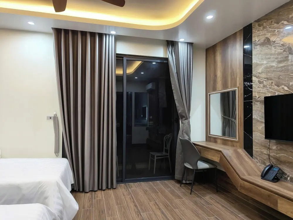 Green Family Hotel