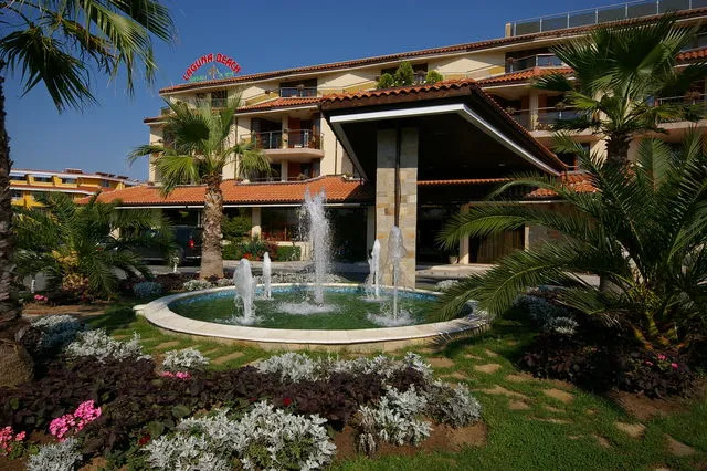 All inclusive Laguna Beach Apartaments