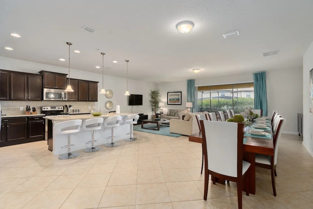 Lovely 9-bed House in Kissimmee With Pool & Spa