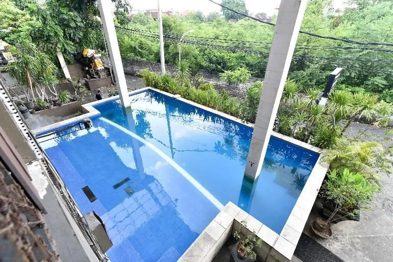 RedDoorz Plus @ Raya Legian