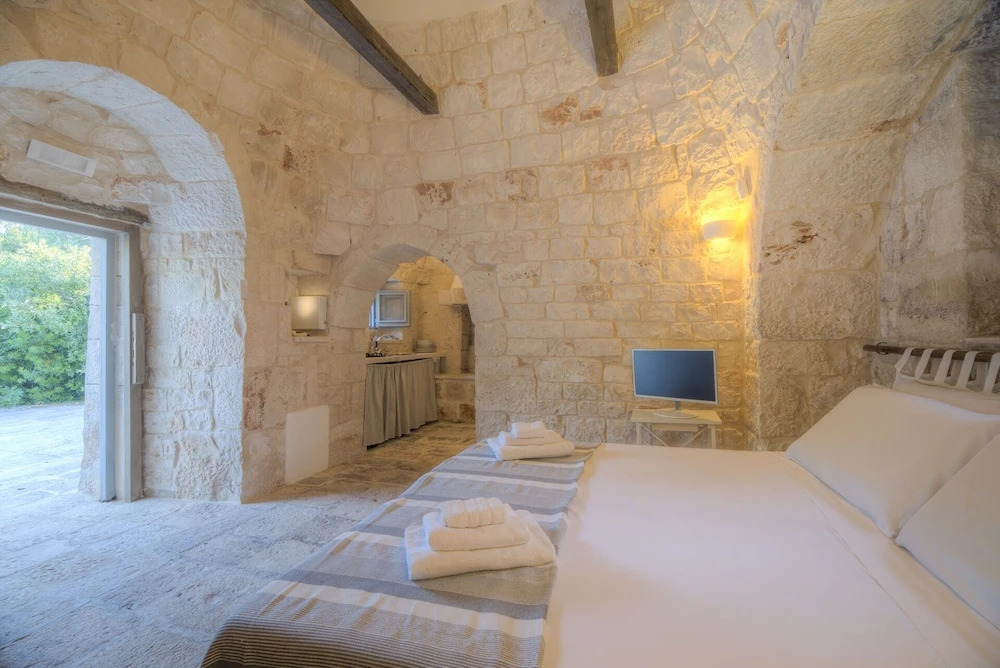 Trullo Palmento Cisternino by Typney