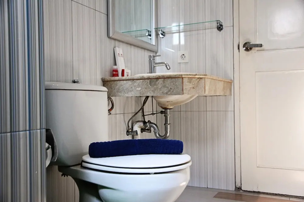 Classic Brawijaya Apartment with Pool View