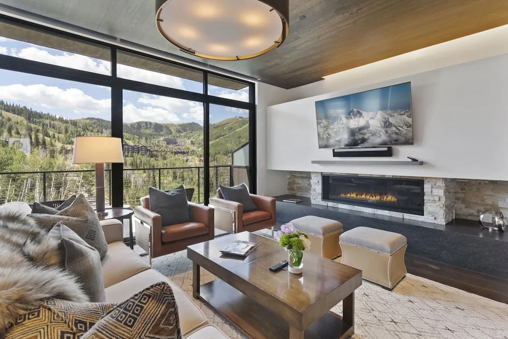 One Empire Pass Lodge at Deer Valley Resort - Three Bedroom Residence #504 3 Condo
