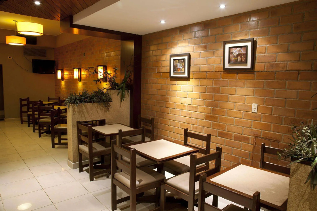 Kamana Hotel