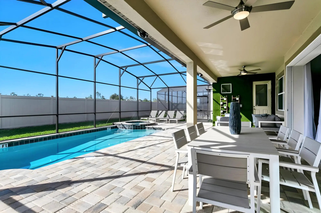 Luxury Villa 9BdrmGames RoomPool at Solara Resort