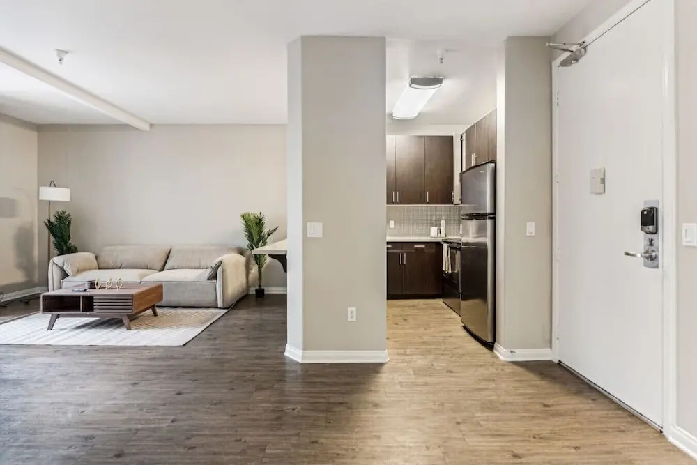 Chic Marina Oasis 5 Star Amenities Central