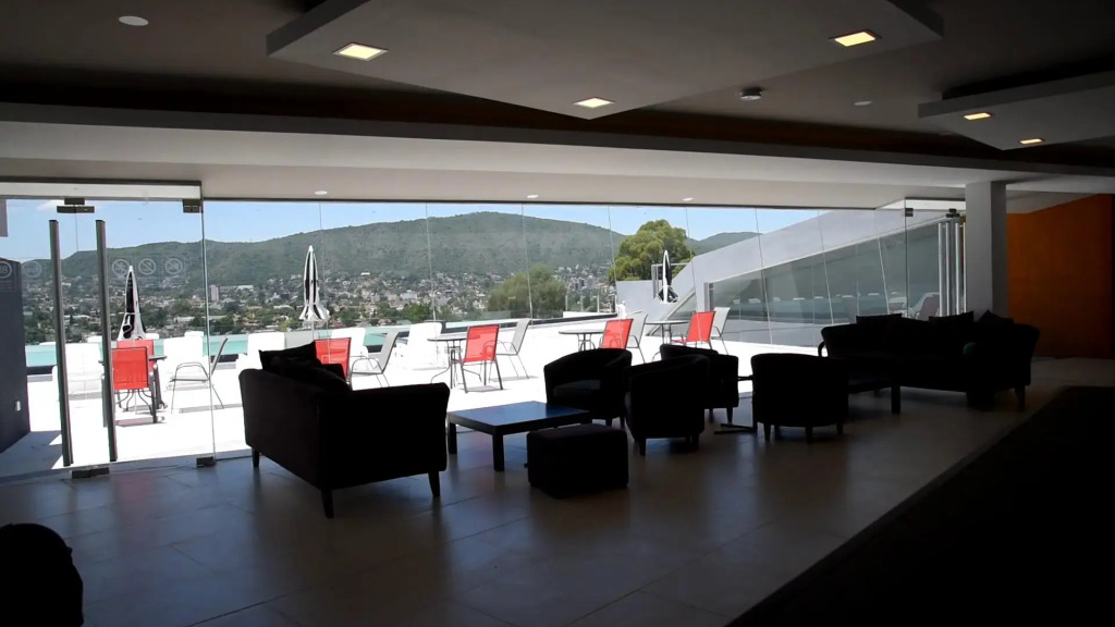 Domus Lake Resort