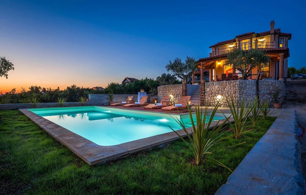 Awesome home in Sibenik w/ Outdoor swimming pool and 4 Bedrooms