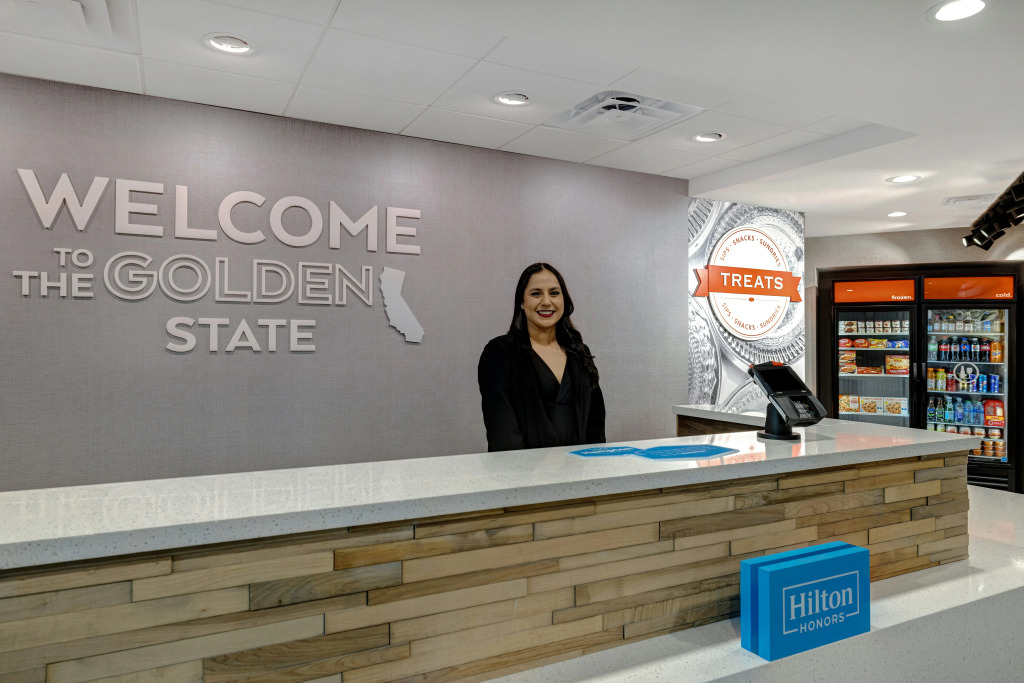Hampton Inn & Suites Marina