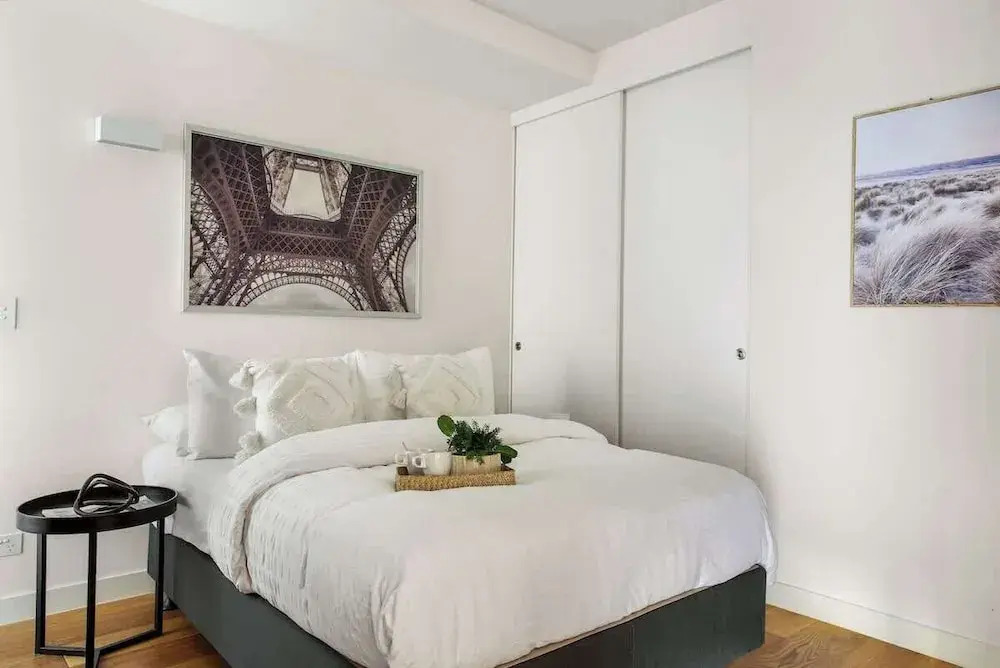 Modern & Cozy 2BR Apartment Close to Melbourne Uni