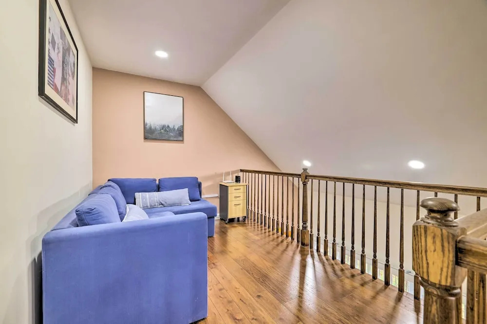 15 Mi to Skiing: Charming Tobyhanna Cottage!