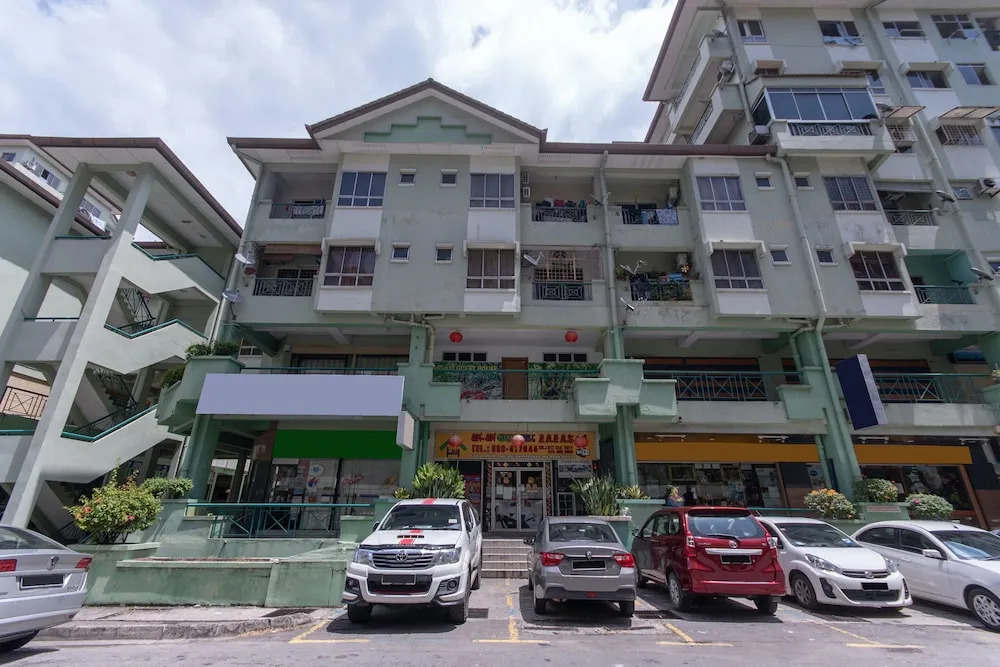 OYO 90184 Api Api Guesthouse 533