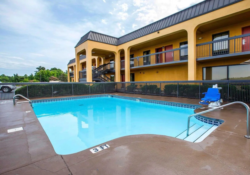 Quality Inn Airport - Southeast