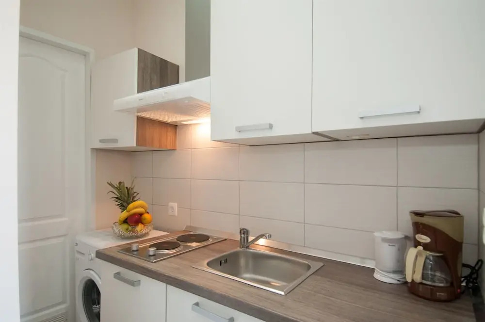 Apartments Tomic A8