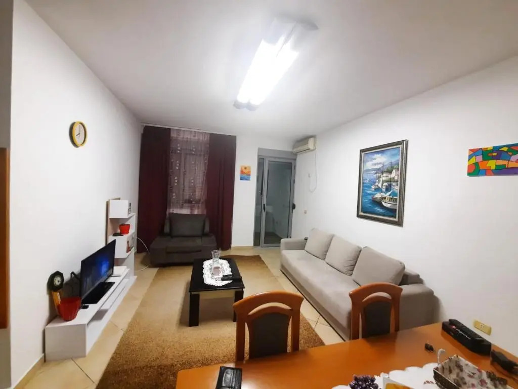 Mia's lovely two bedroom apartment