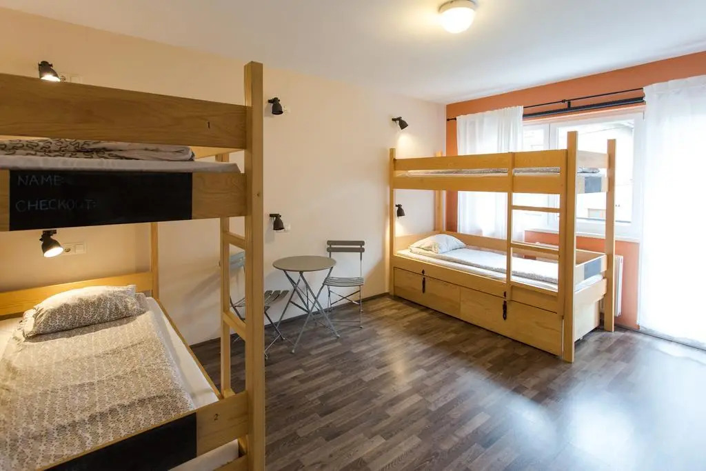 Falling Lakes Hostel