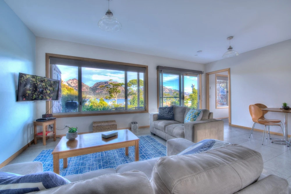Freycinet Stone Studio 3 - Feldspar