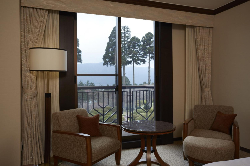Hotel de Yama, Hakone Lake Side