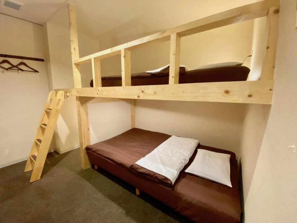 Osaka Guesthouse Nest