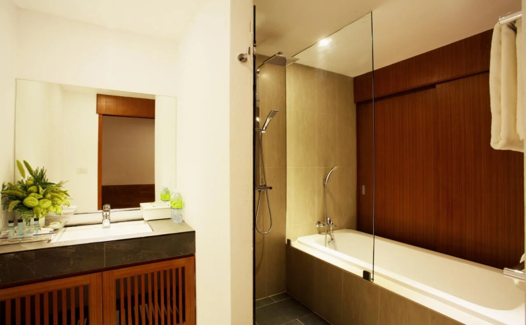 Safari Beach Hotel Patong
