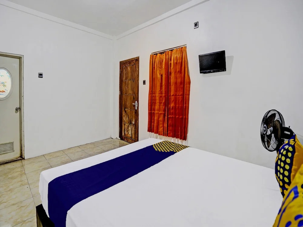 Hotel O Griya Sandi Residence Family NearPantai Boom