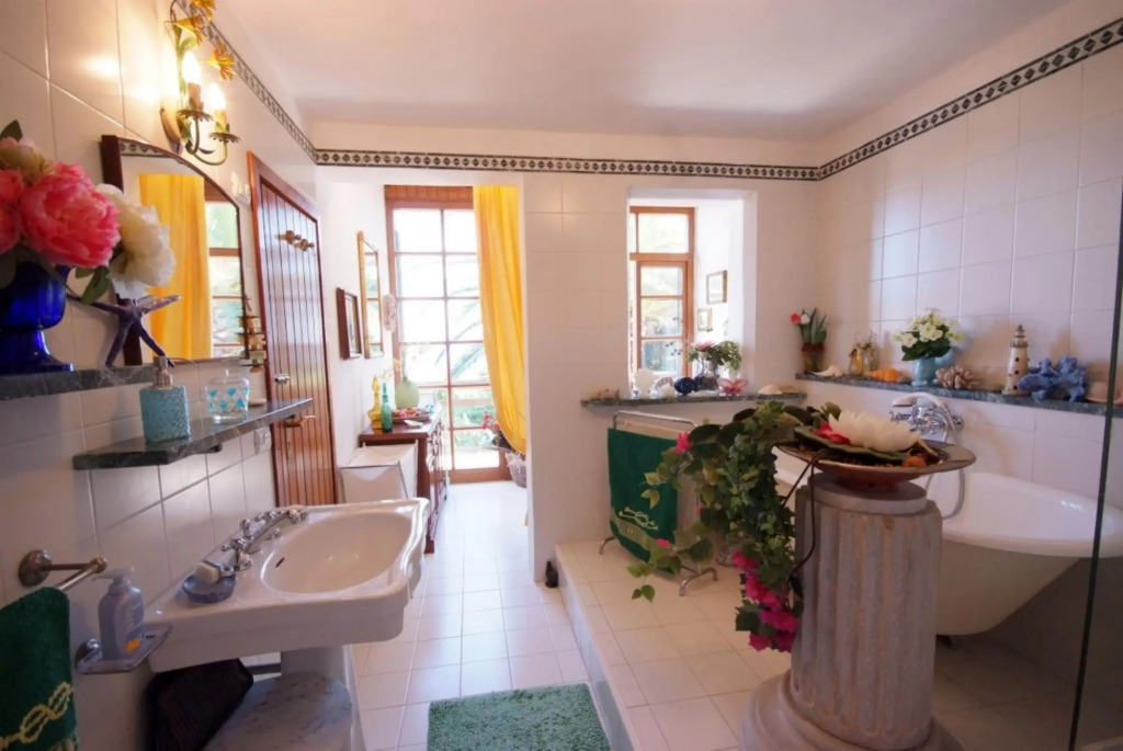 Incredible Villa Palmaiola overlooking the Gulf, Pool and large open spaces-VILLA PALMAIOLA