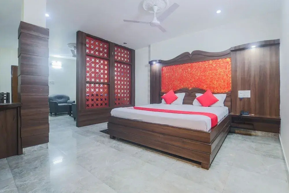 Green Point by OYO Rooms