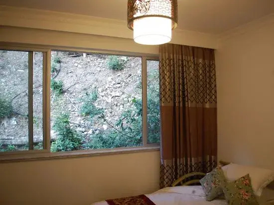 Yandangshan Longqiu Hostel