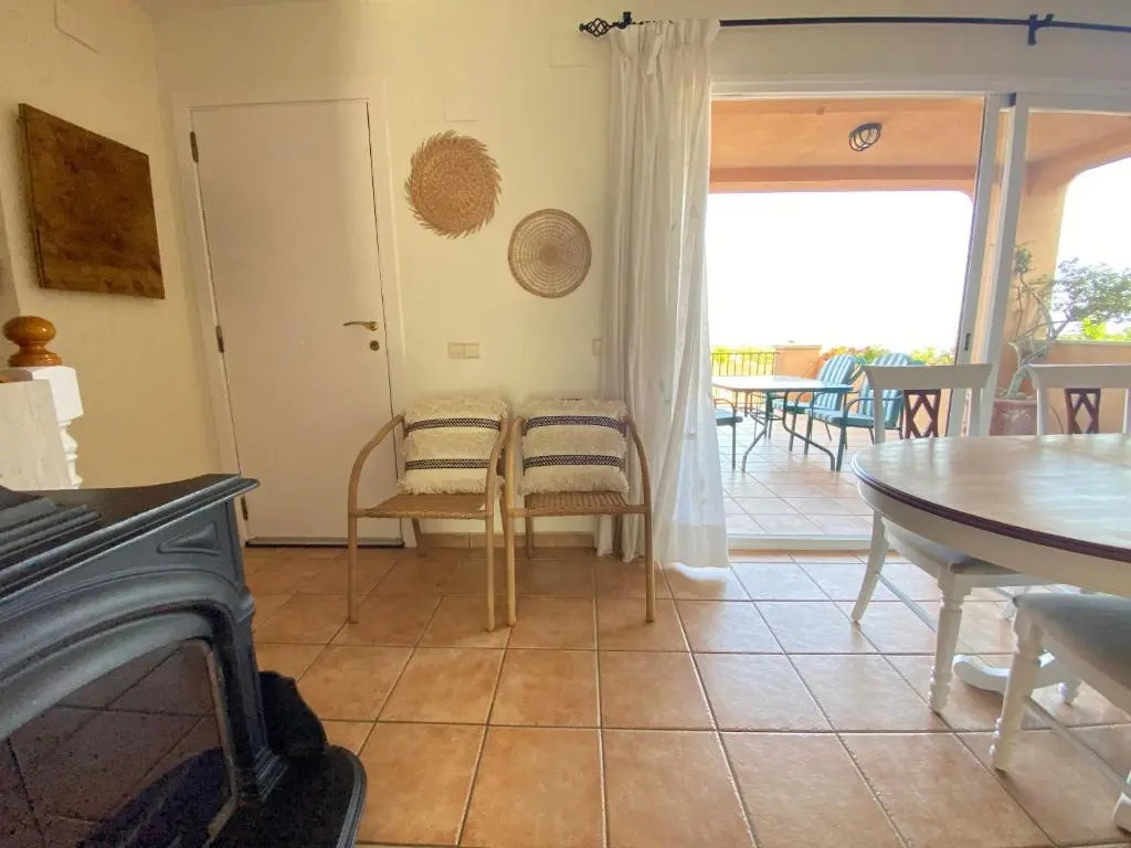 SAGARÓ SEA HOUSE-GARDEN-BARBACUE-8 PAX-SEA VIEW