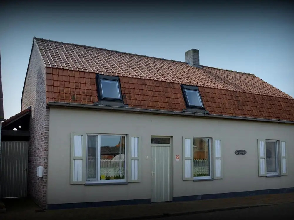 Graceful Holiday Home in Beveren aan de Ijzer With Terrace