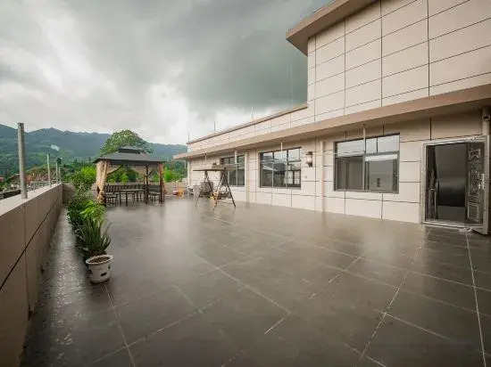 Chuyunya Residence