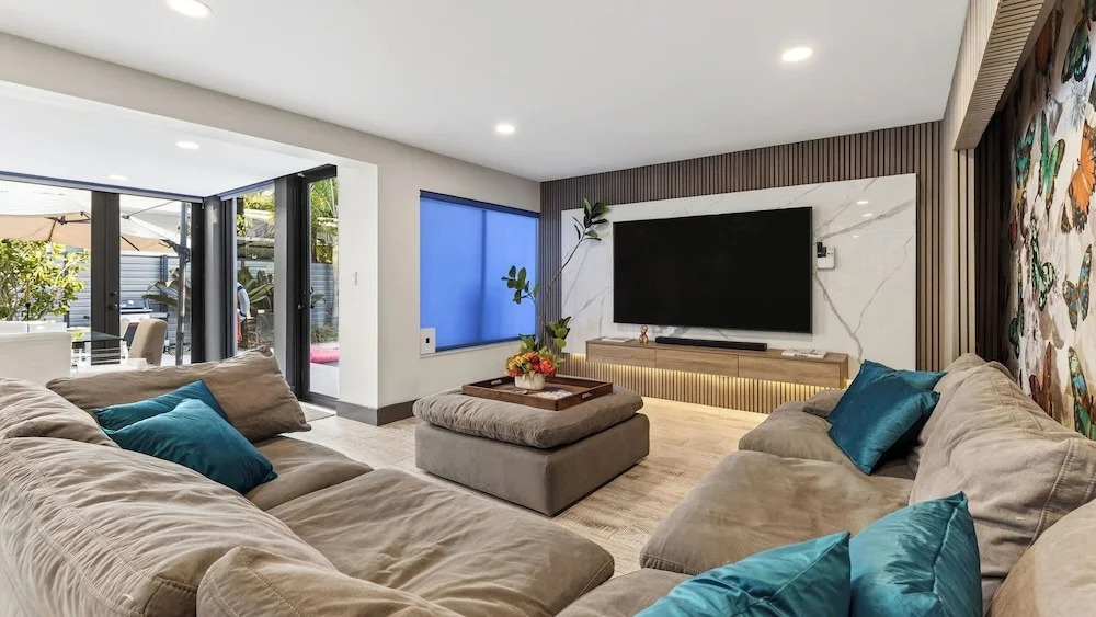 Soleil Modern by Avantstay Design-forward Stay + Resort-style Pool + Hot Tub + Near the Beach