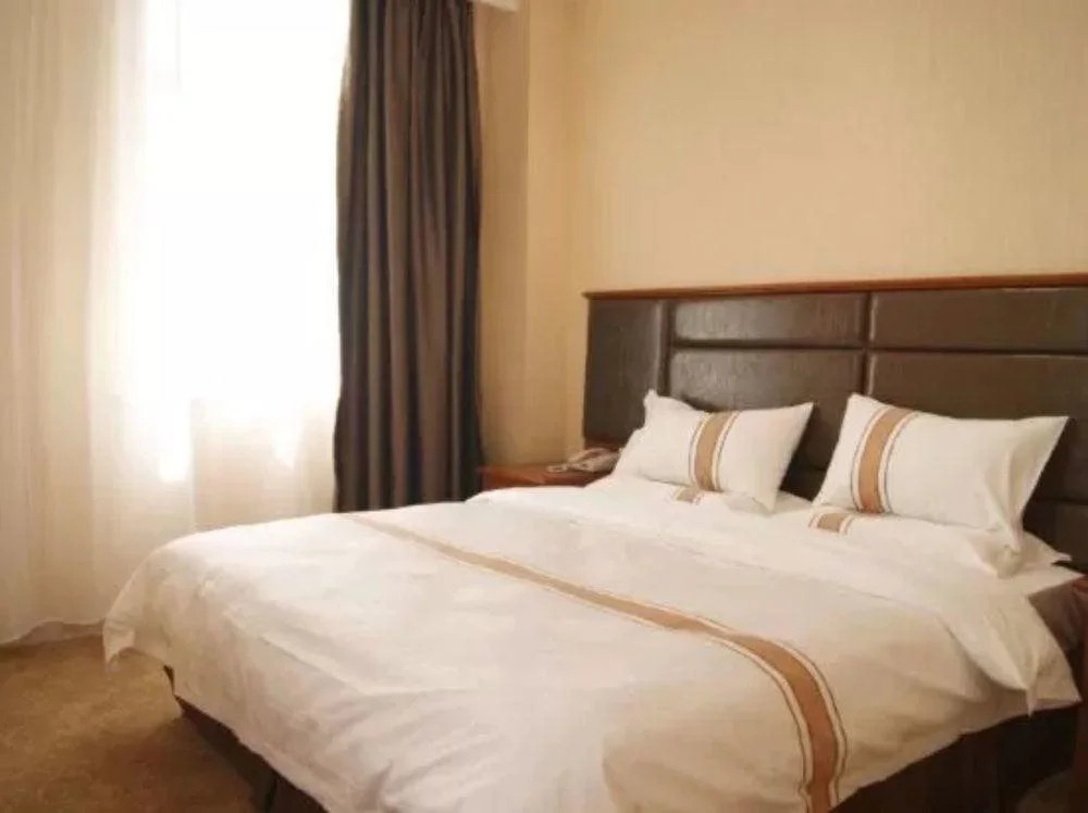 Home Inn Plus (Shenyang Shenbei University)