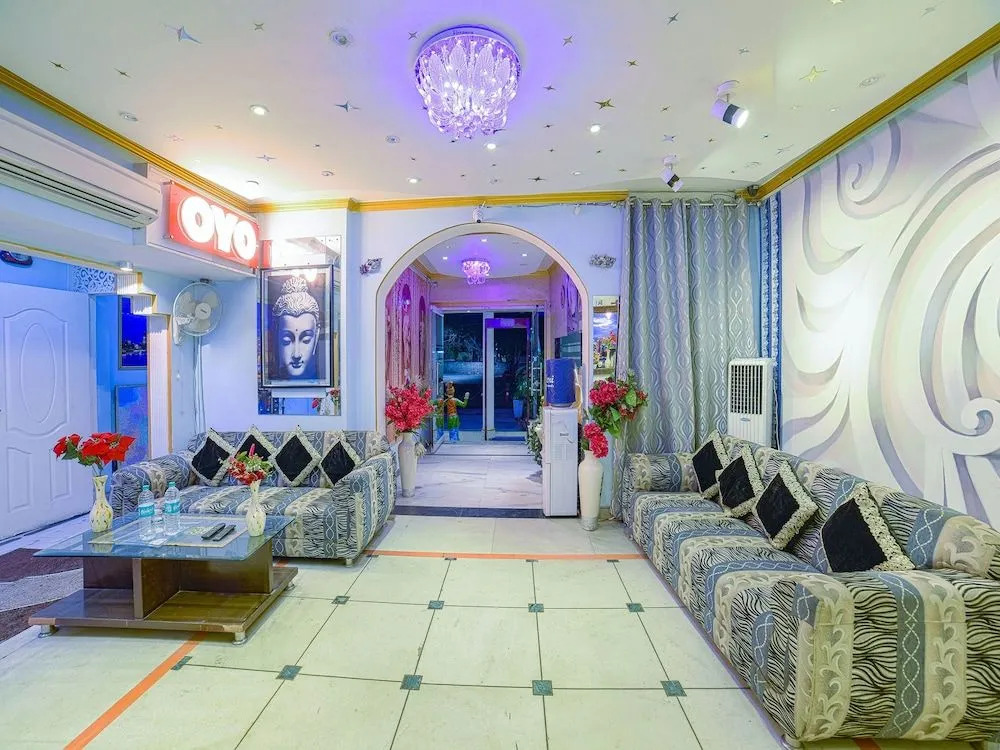OYO 11247 Hotel Flic Flac