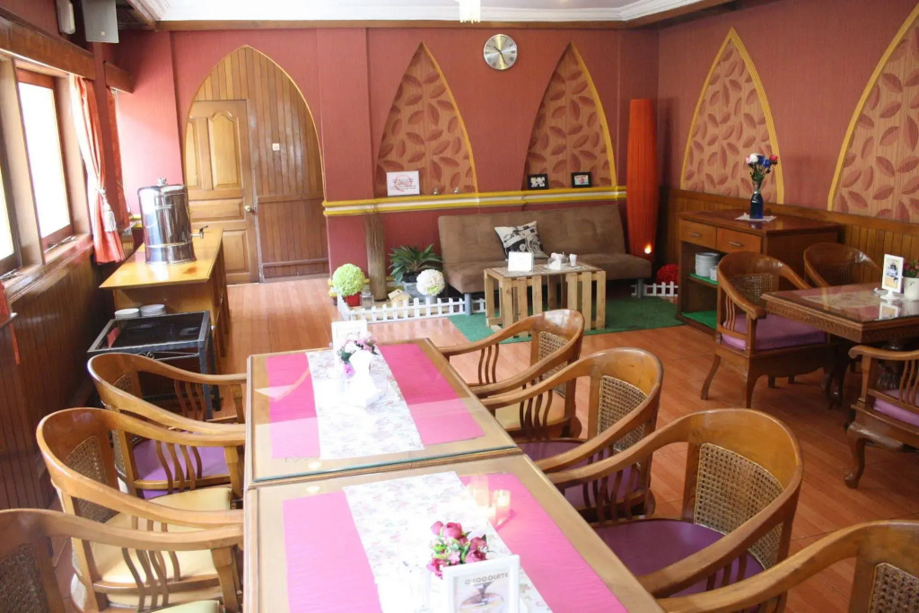 Lingga Hotel