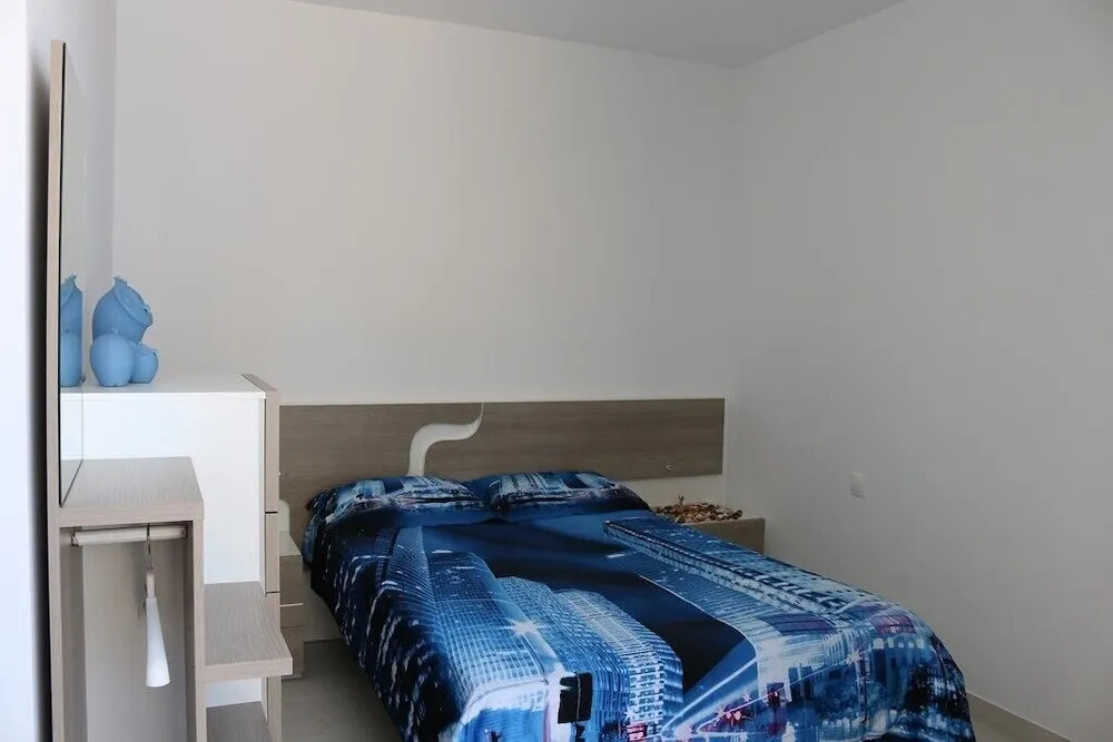 Villa con piscina Activa28