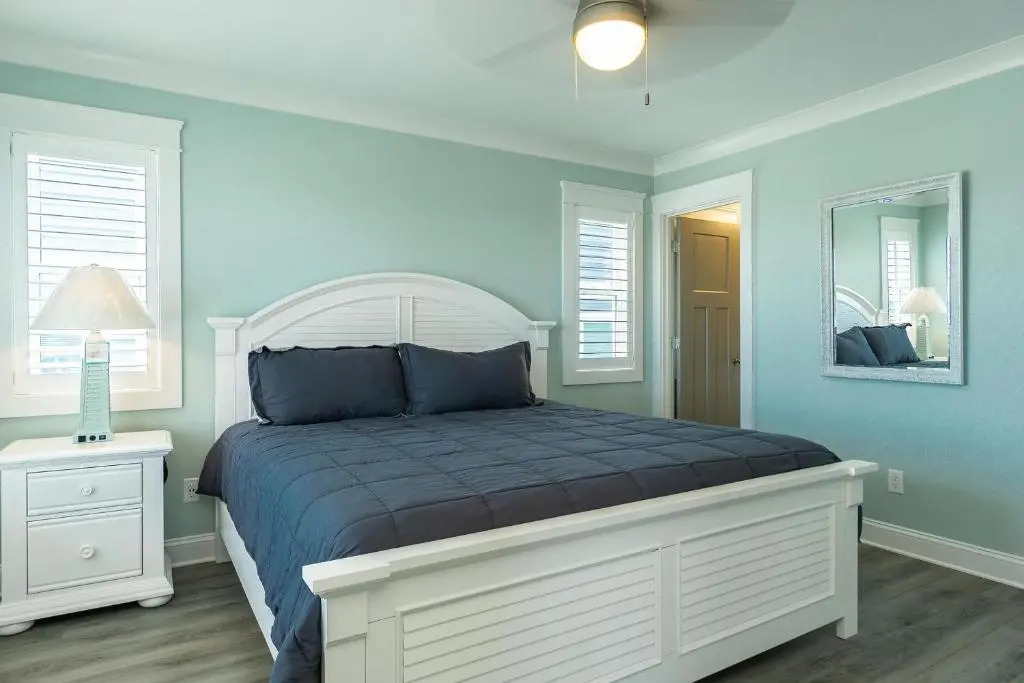 Wait N Sea by Oak Island Accommodations