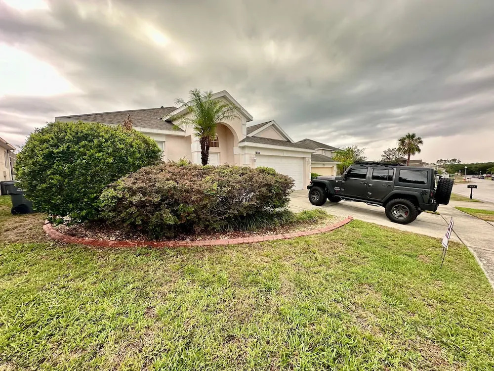 Grand Fabulous 4BR Pool Home Near Disney