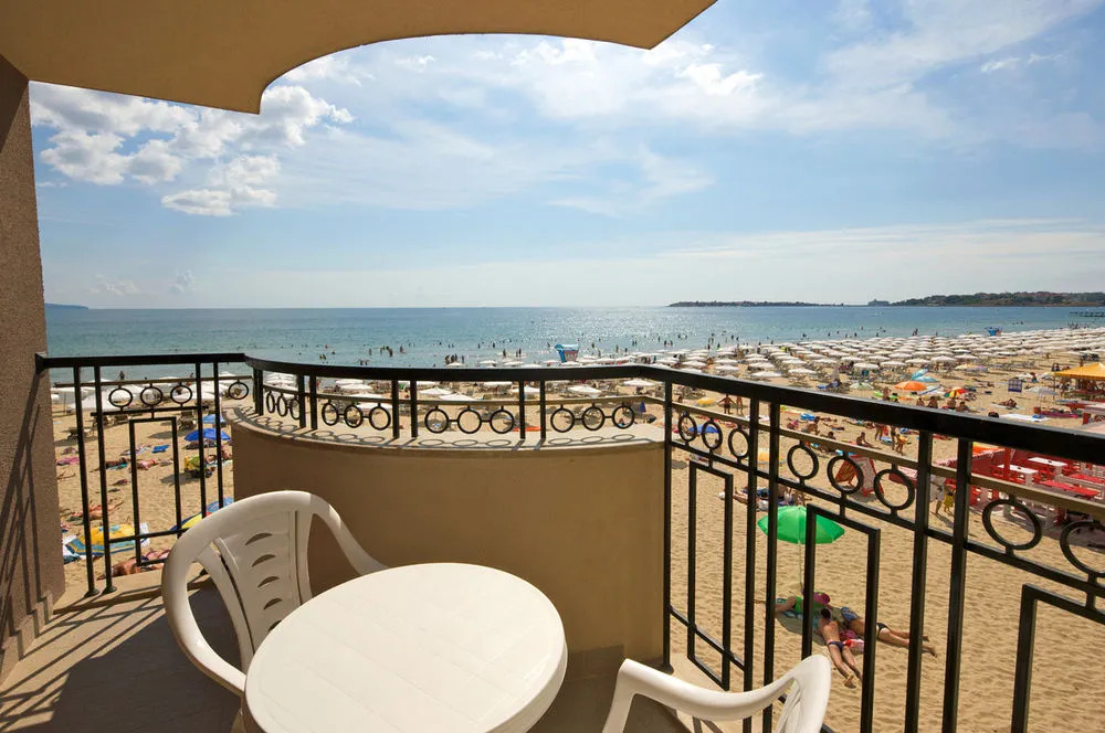 Golden Beach Hotel