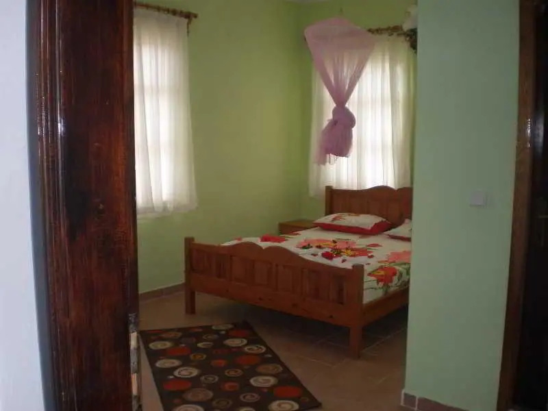 Jade Hotel