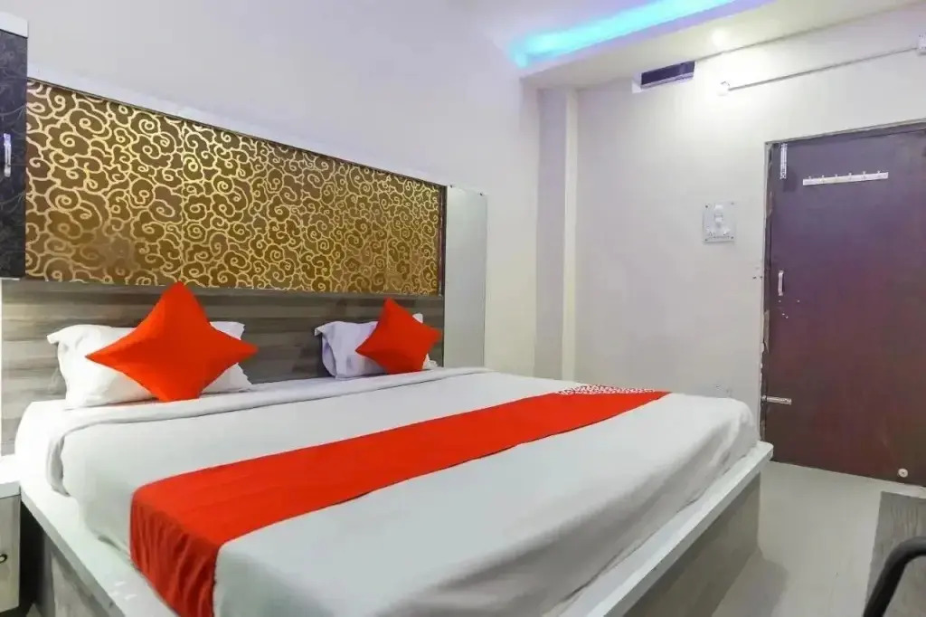 Aashirwad Guest House  by OYO Rooms