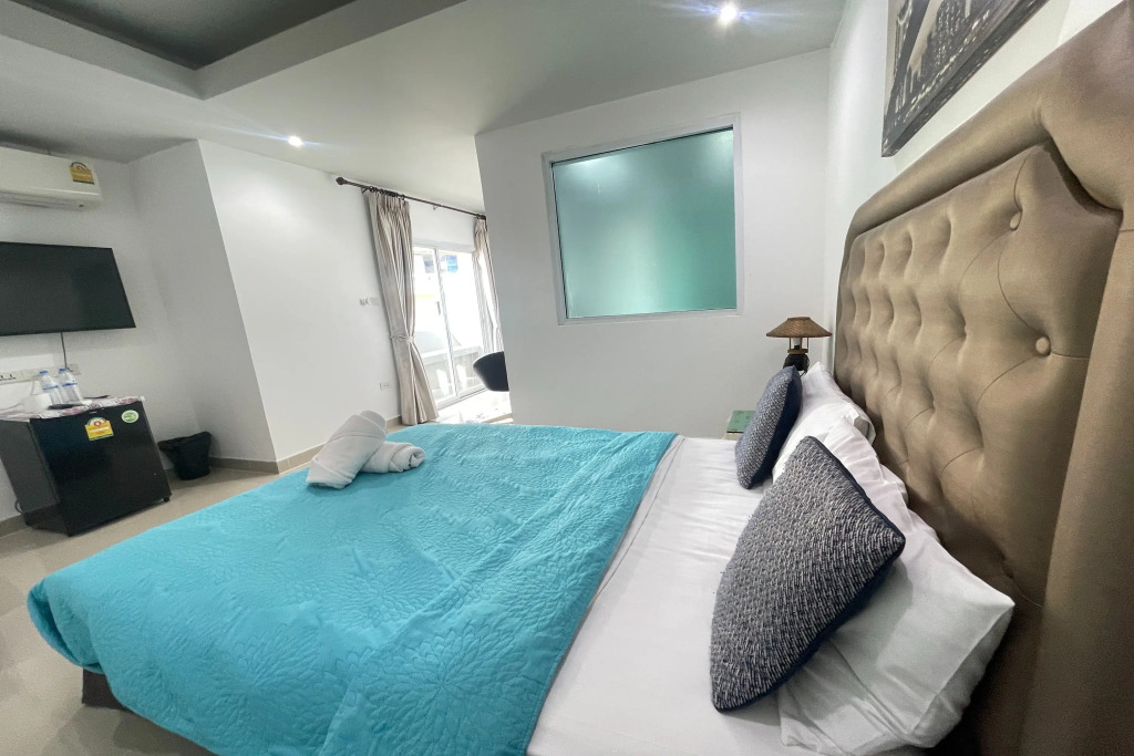 W-9 Hotel