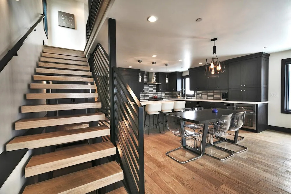 Pinetree by Avantstay Modern Park City Getaway w/ Patio & Balcony