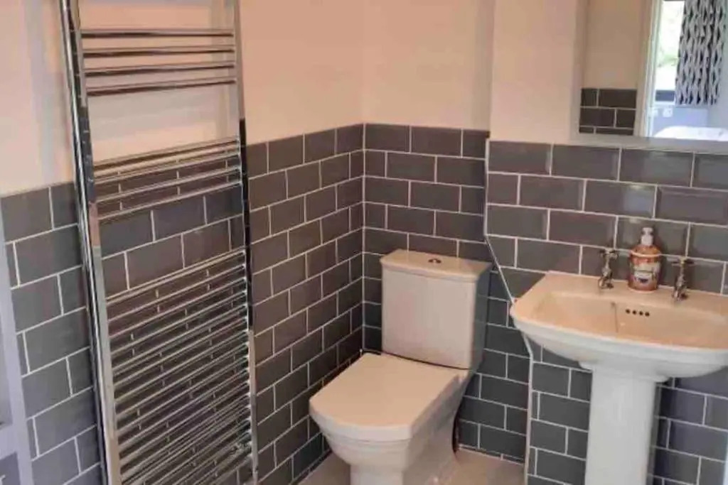 Hayes Suite (Adults Only)