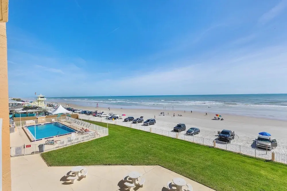 Oceania Beach Club 301